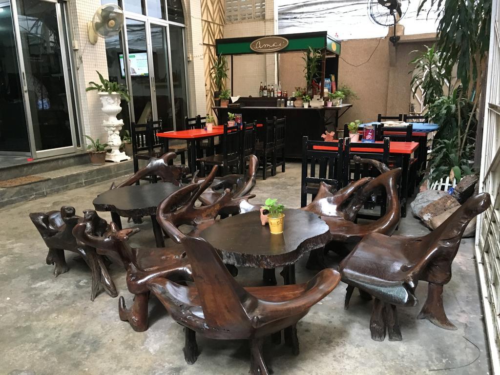 بيت شباب ذا جراند بالاس بانكوك المظهر الخارجي الصورة